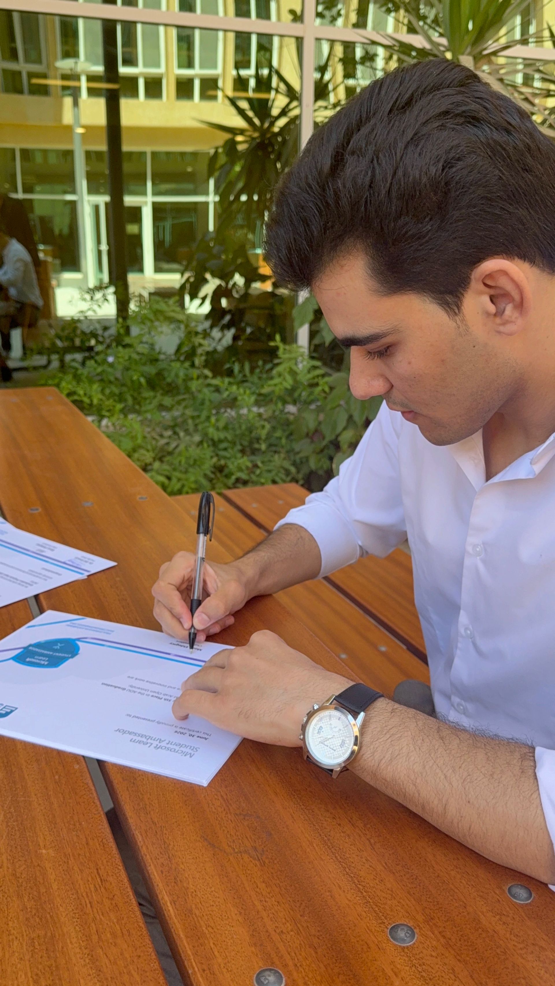 AOU Expo 2026: Moaz signs the certificates of appreciation