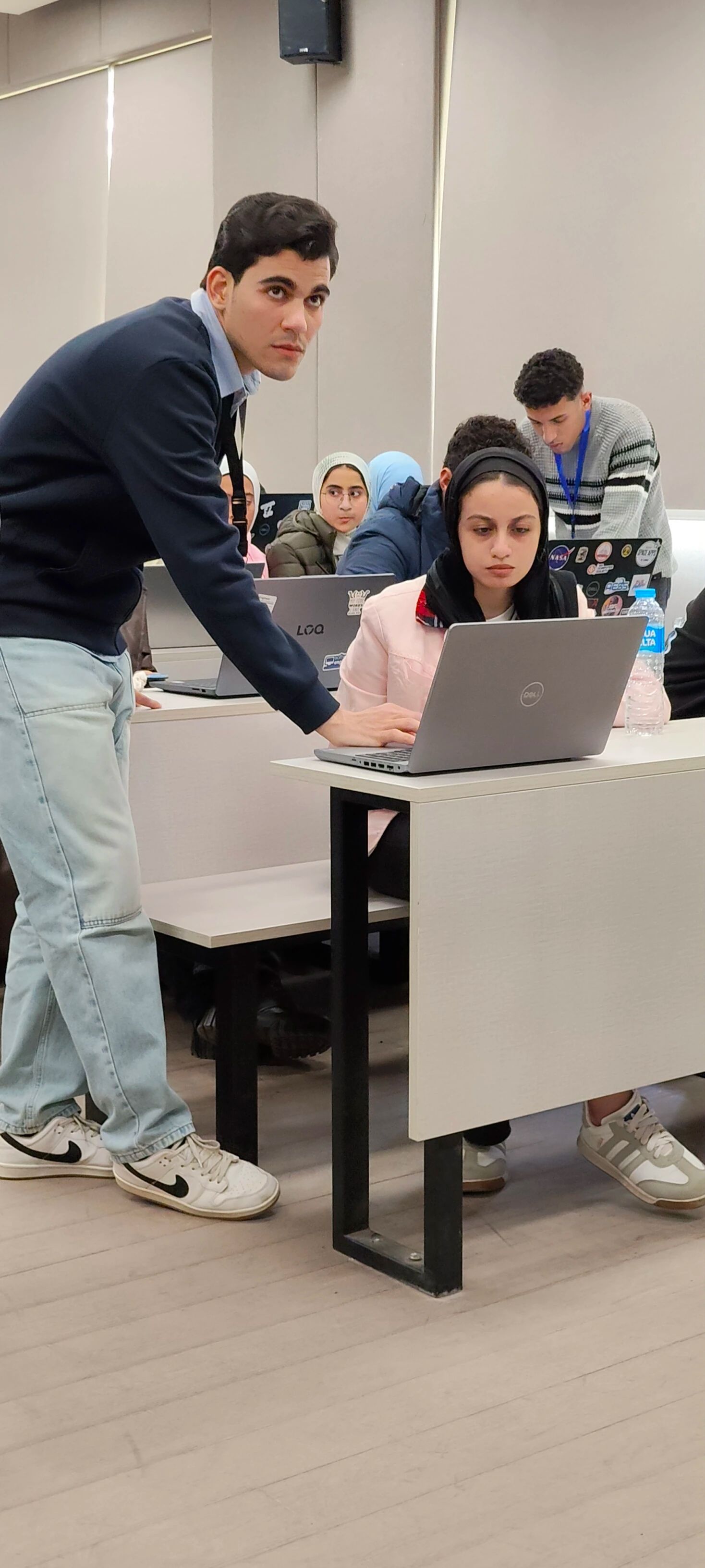 Introduction to Large Language Models: Moaz helping student