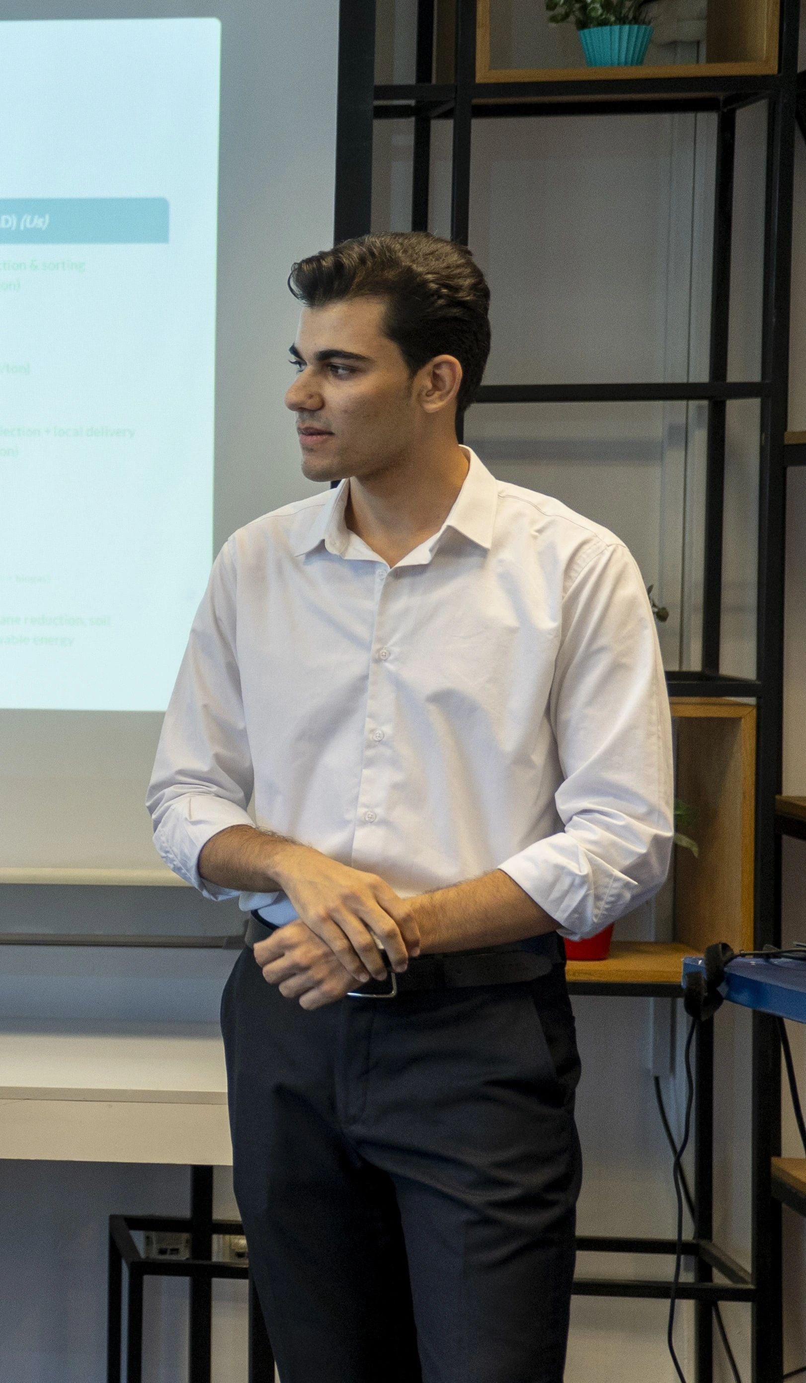 Moaz Eldegwy: Moaz from side