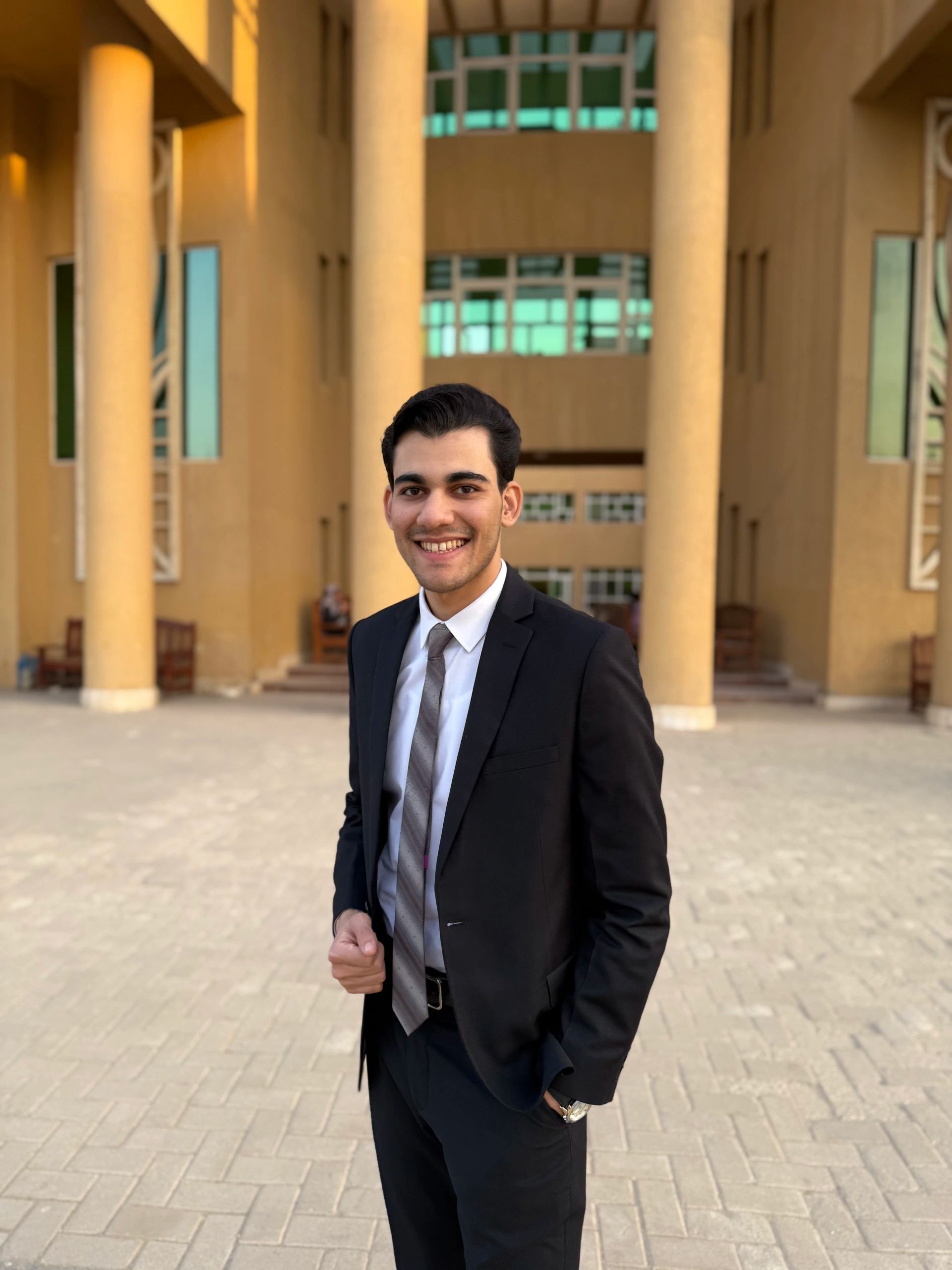 Moaz Eldegwy: Suit