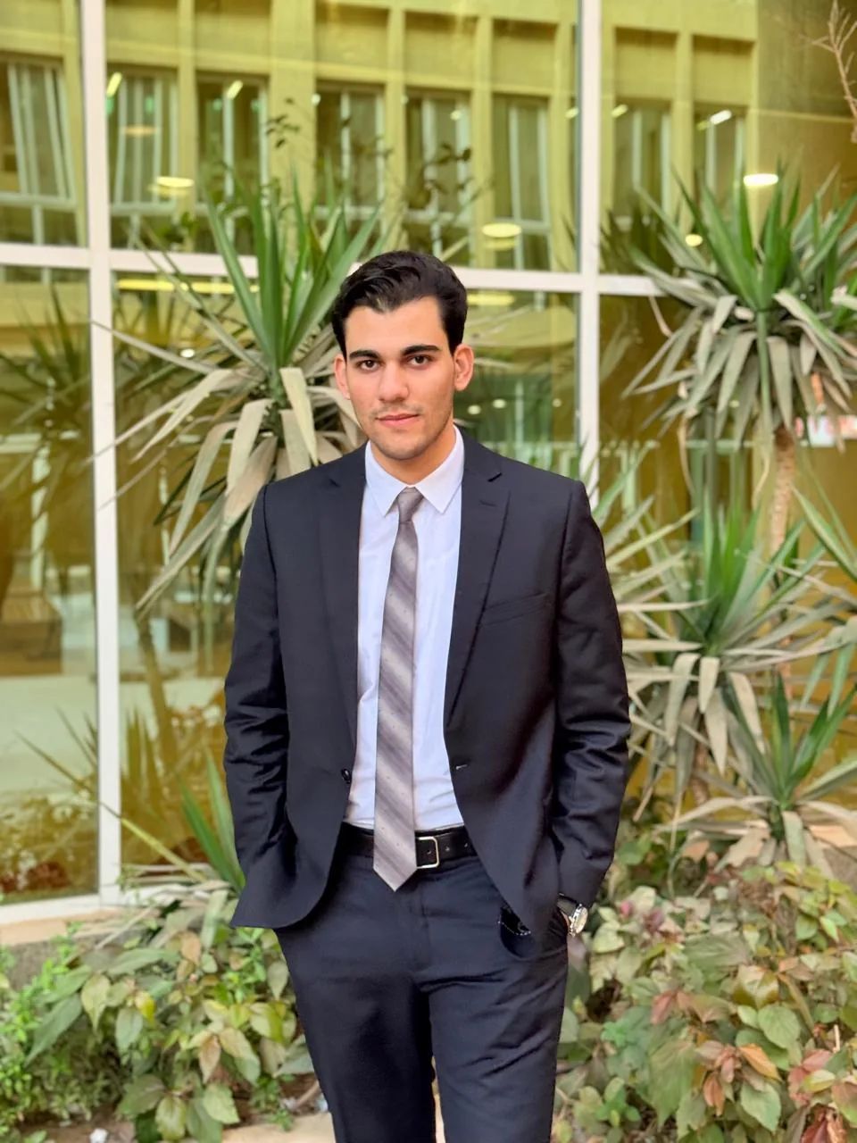 Moaz Eldegwy: Suit